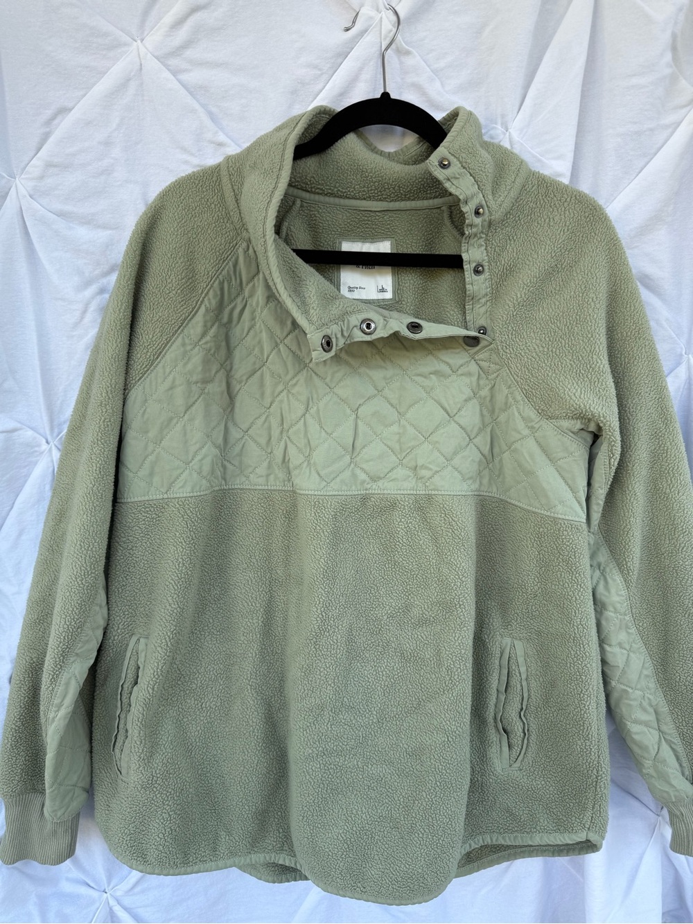 Abercrombie & Fitch Sage Green Quilted Zip-Neck Fleece